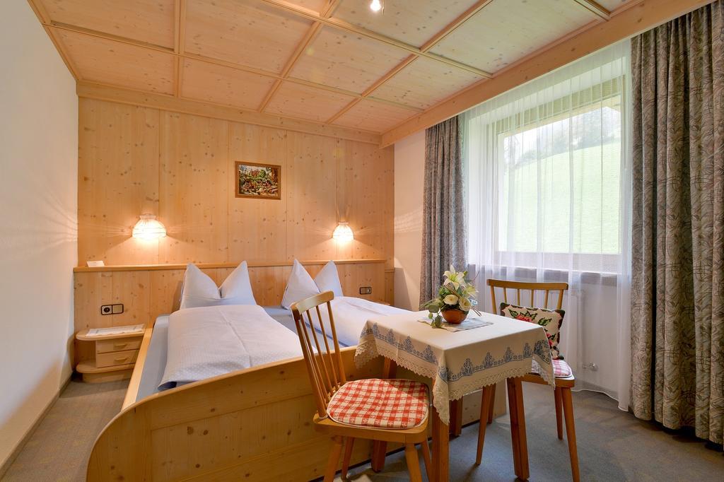 Ferienwohnung Kainer Carina Ried im Zillertal Pokoj fotografie